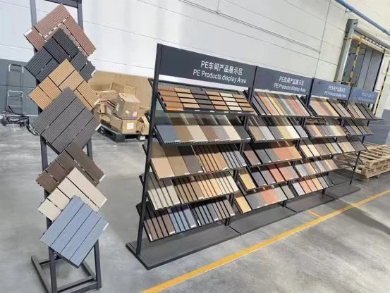 Plastový kompozitný kompozitný záhradný plot panel